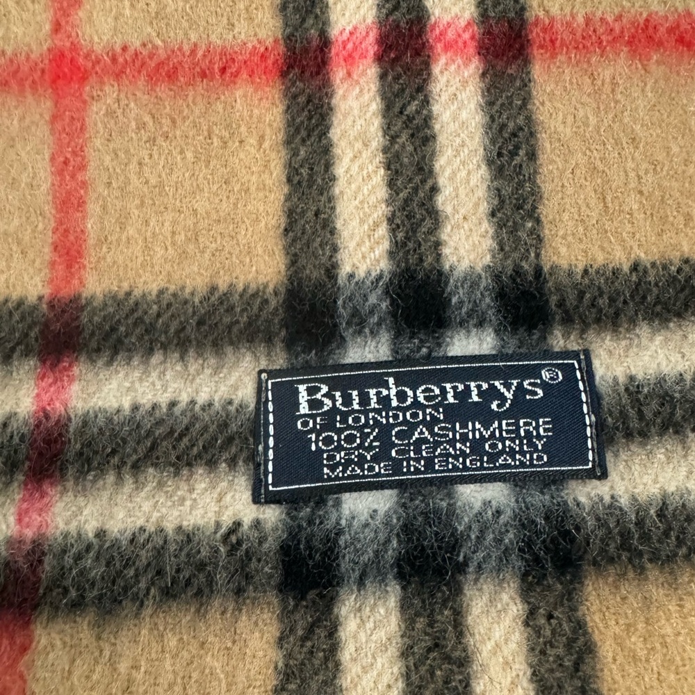 Burberrys Cashmere scarf